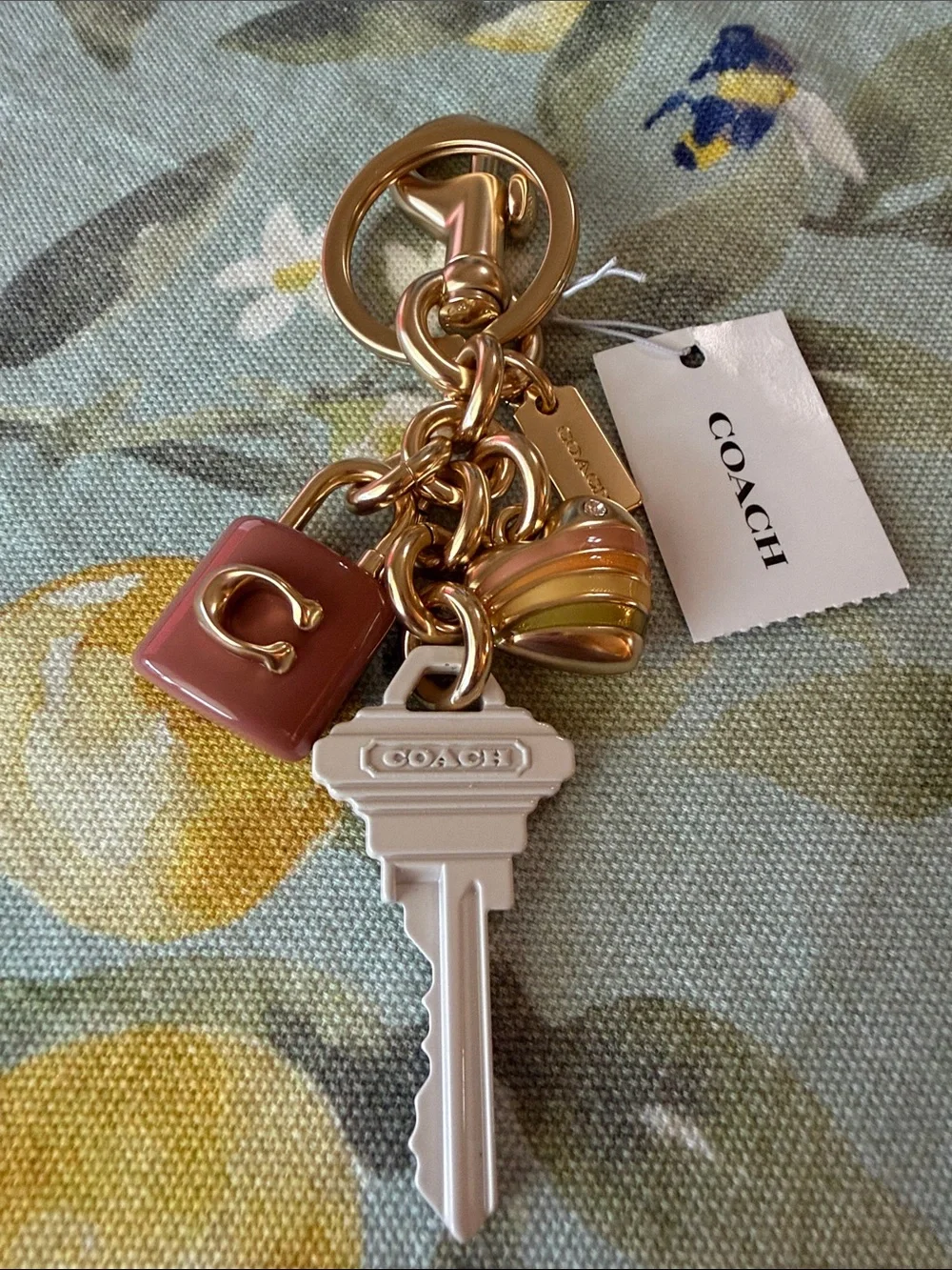 🔑🩷🔑 COACH KEY CLUSTER BAG CHARM KEYCHAIN 🔑🩷🔑  NWT 🔑🩷🔑